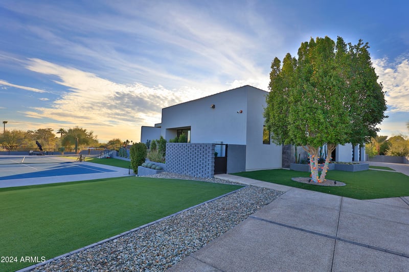 6102 Palo Cristi Rd, Paradise Valley, AZ 85253