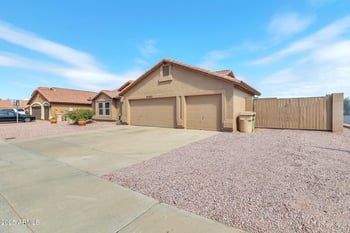 6102 Shangri La Rd, Glendale, AZ 85304