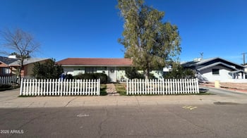 6108 Pinchot Ave, Phoenix, AZ 85033