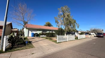 6108 Pinchot Ave, Phoenix, AZ 85033