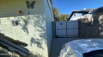 6108 Pinchot Ave, Phoenix, AZ 85033