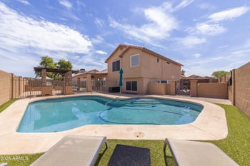 6108 W Shangri La Rd W, Glendale, AZ 85304