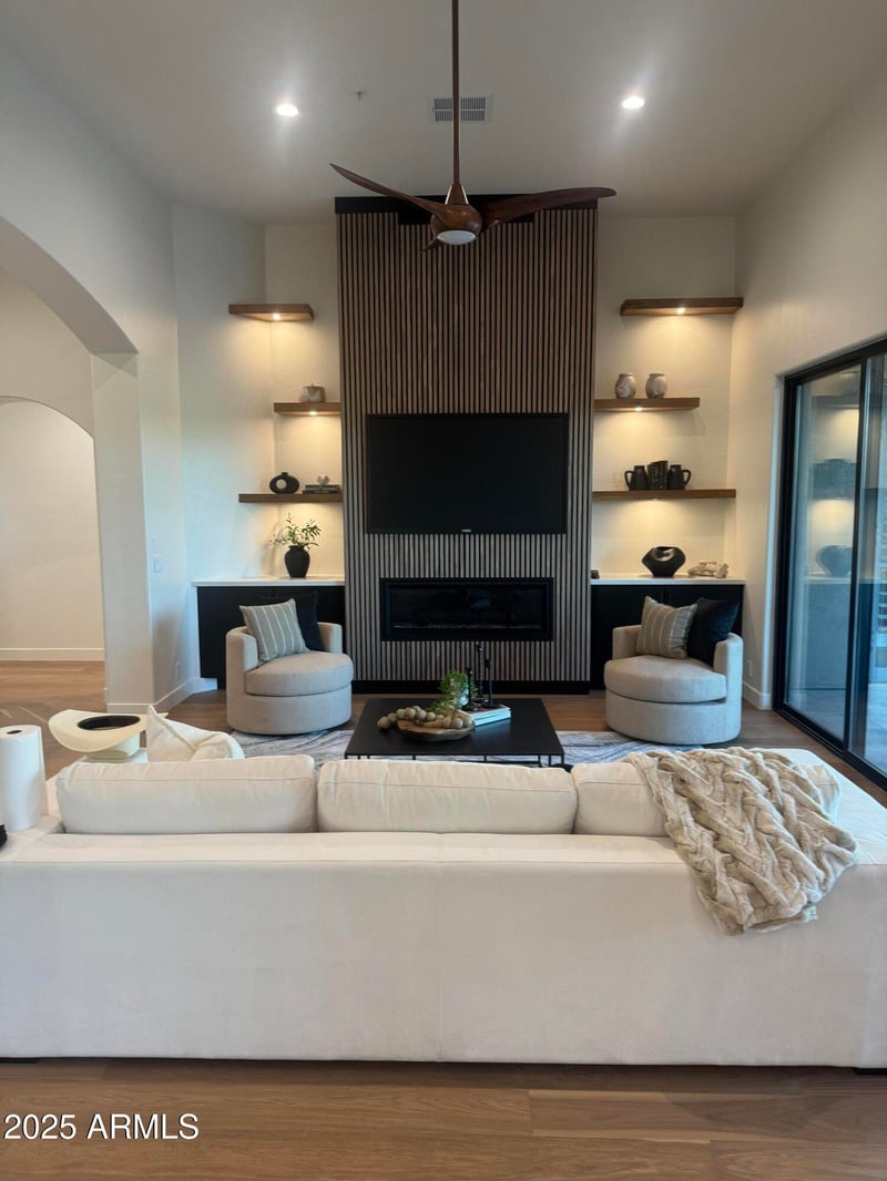 6109 Brilliant Sky Dr, Scottsdale, AZ 85266