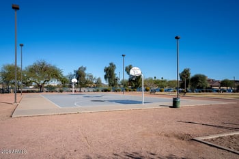 6109 Tierra Buena Ln, Glendale, AZ 85306