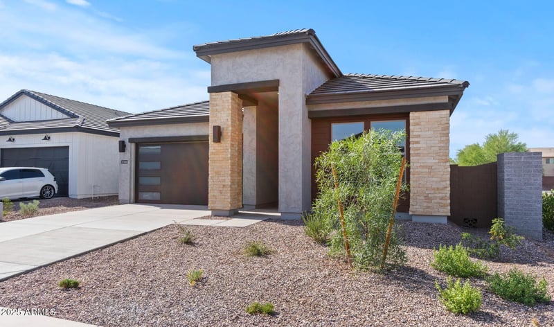 611 Brown Way, San Tan Valley, AZ 85140