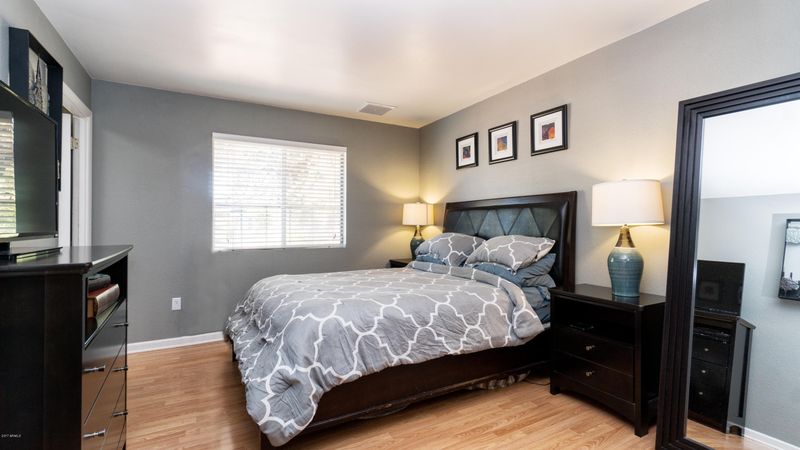 611 E Auburn Dr, Tempe, AZ 85283