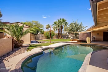 611 E Canterbury Ln, Phoenix, AZ 85022
