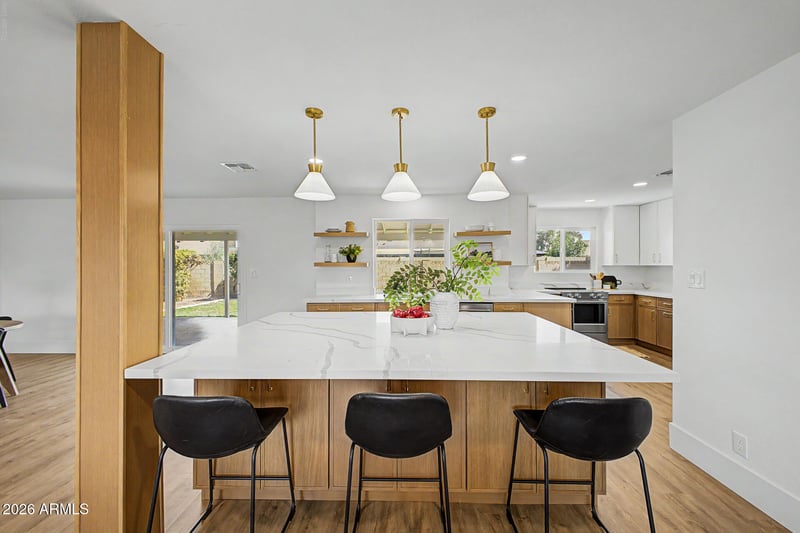 611 E Erie Dr, Tempe, AZ 85282