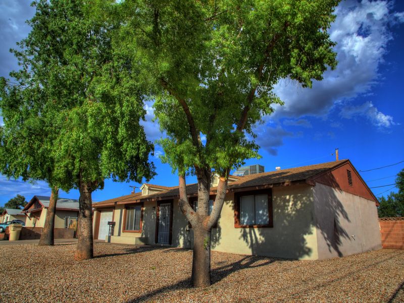 6111 N 65th Ave, Glendale, AZ 85301