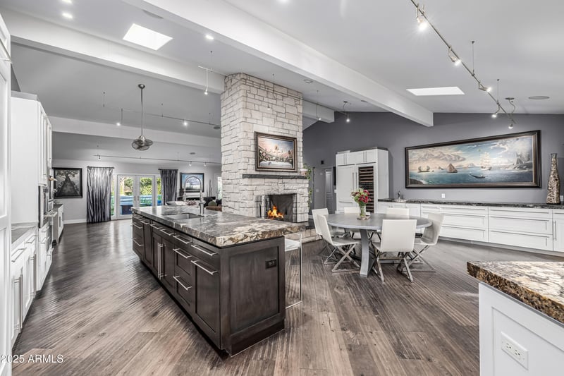 6112 Jenan Dr, Scottsdale, AZ 85254