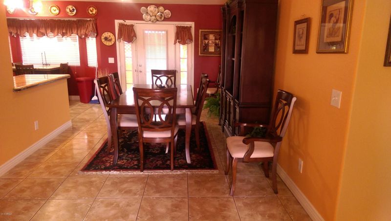 6112 N 90th Dr, Glendale, AZ 85305