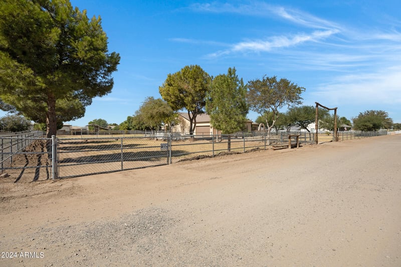 6112 S 195th Dr, Buckeye, AZ 85326