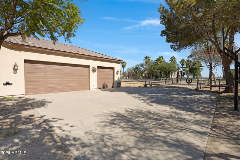 6112 S 195th Dr, Buckeye, AZ 85326