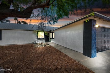 6112 Saint Moritz Ln, Glendale, AZ 85306