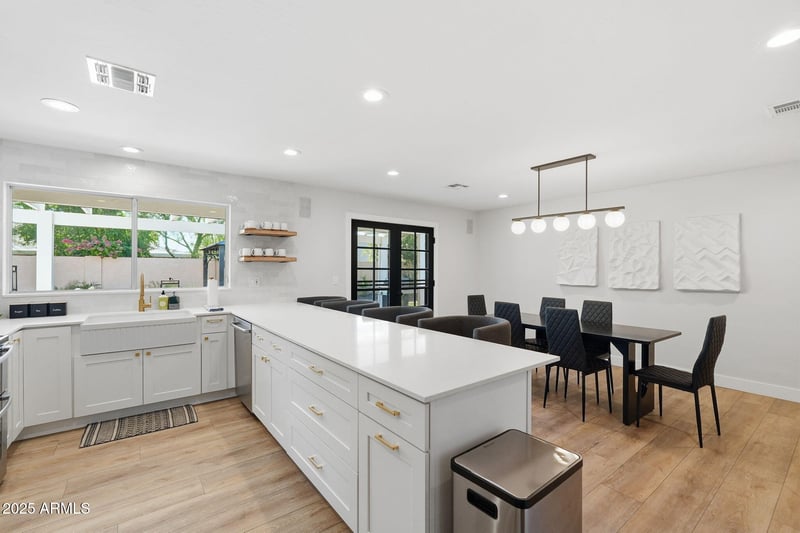 6113 Gelding Dr, Scottsdale, AZ 85254