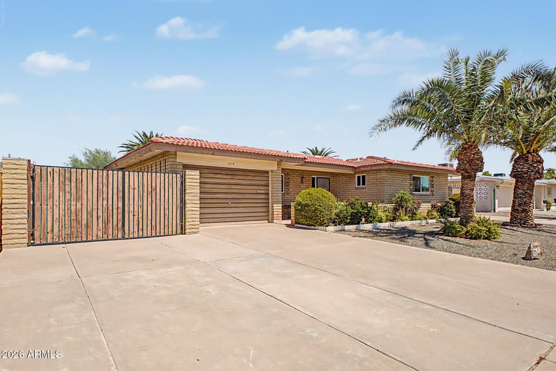 6114 E Des Moines St, Mesa, AZ 85205