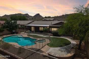 6114 Hedgehog Pl, Phoenix, AZ 85083