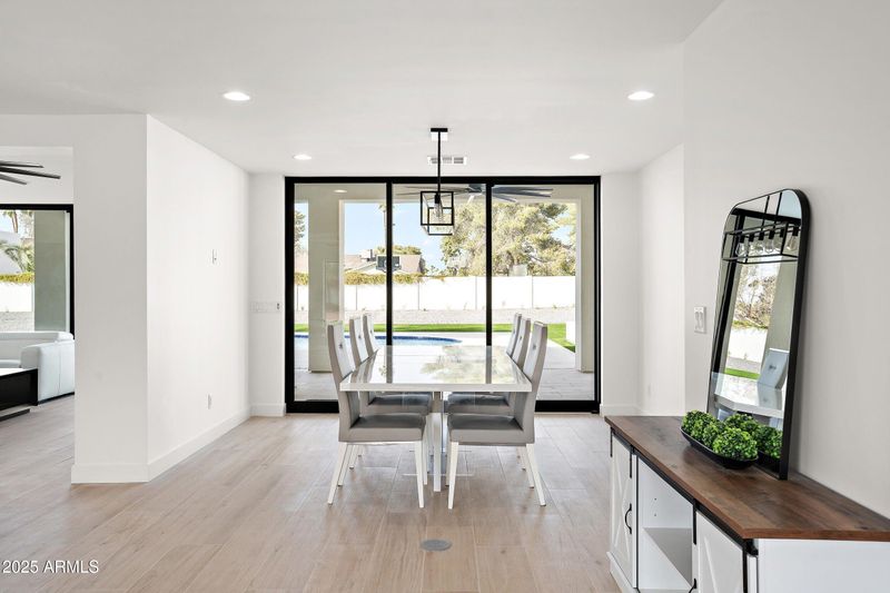 6116 E Charter Oak Rd, Scottsdale, AZ 85254