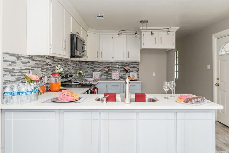 6116 W Oregon Ave, Glendale, AZ 85301