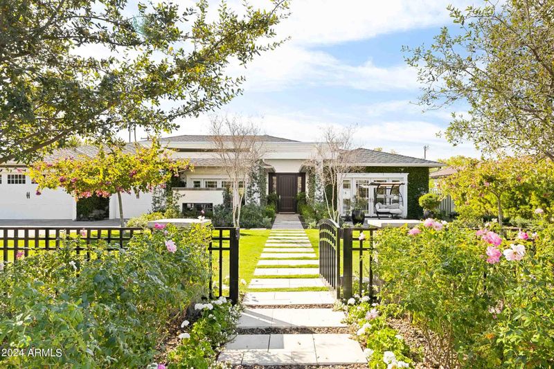 6117 E Exeter Blvd, Scottsdale, AZ 85251