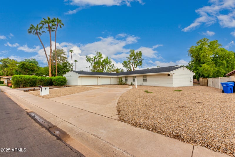 612 Bob O Link Ln, Phoenix, AZ 85023