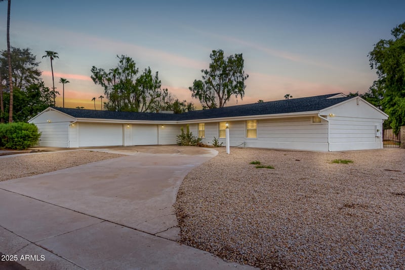 612 Bob O Link Ln, Phoenix, AZ 85023