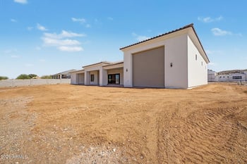 612 Amber Sun Dr, Phoenix, AZ 85085