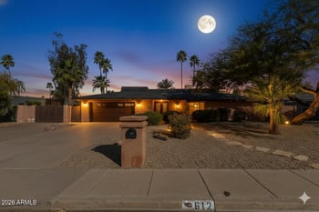 612 Gleneagles Dr, Phoenix, AZ 85023