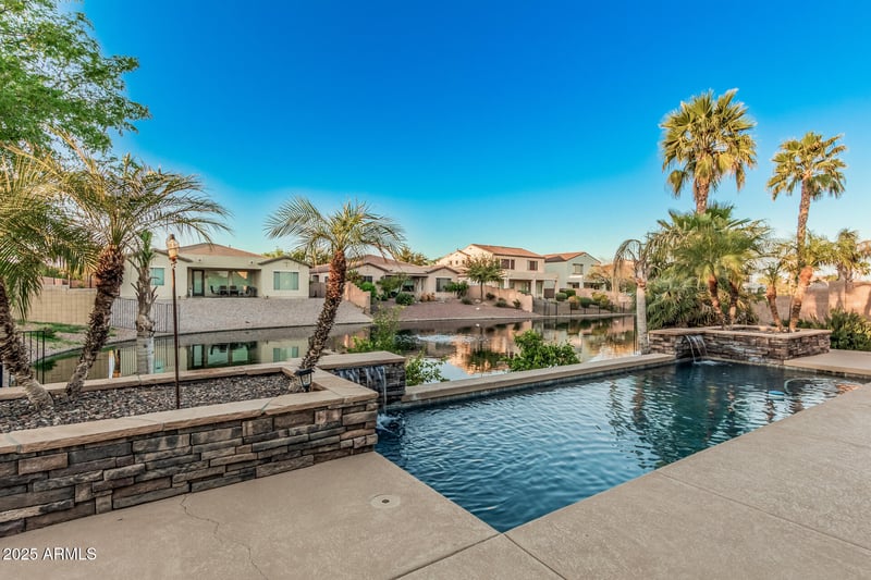 612 Riviera Dr, Chandler, AZ 85249