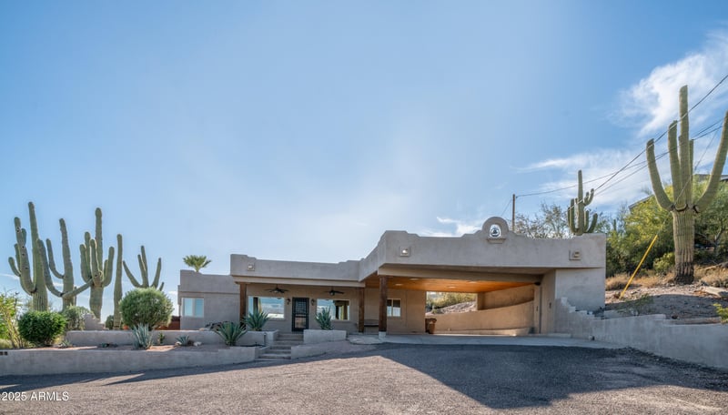 612 Signal Butte Rd, Mesa, AZ 85207
