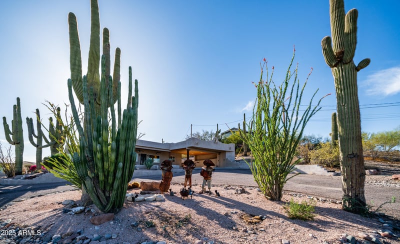612 Signal Butte Rd, Mesa, AZ 85207