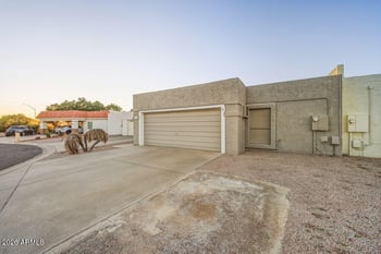6120 Augusta Cir, Mesa, AZ 85215