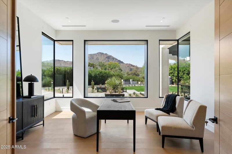 6120 Redwing Rd, Paradise Valley, AZ 85253