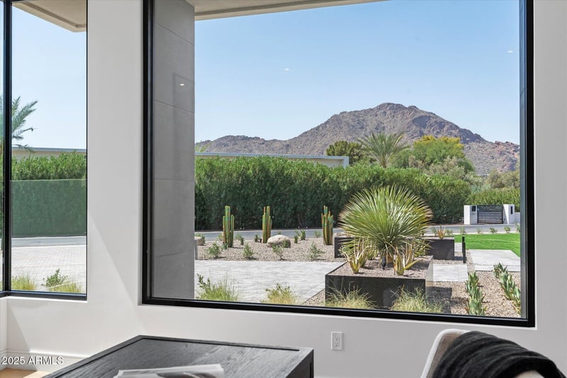 6120 Redwing Rd, Paradise Valley, AZ 85253