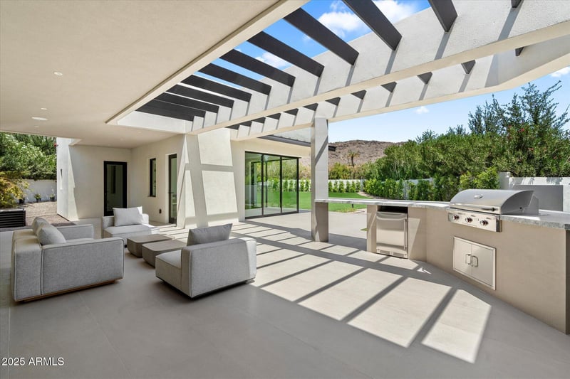6120 Redwing Rd, Paradise Valley, AZ 85253