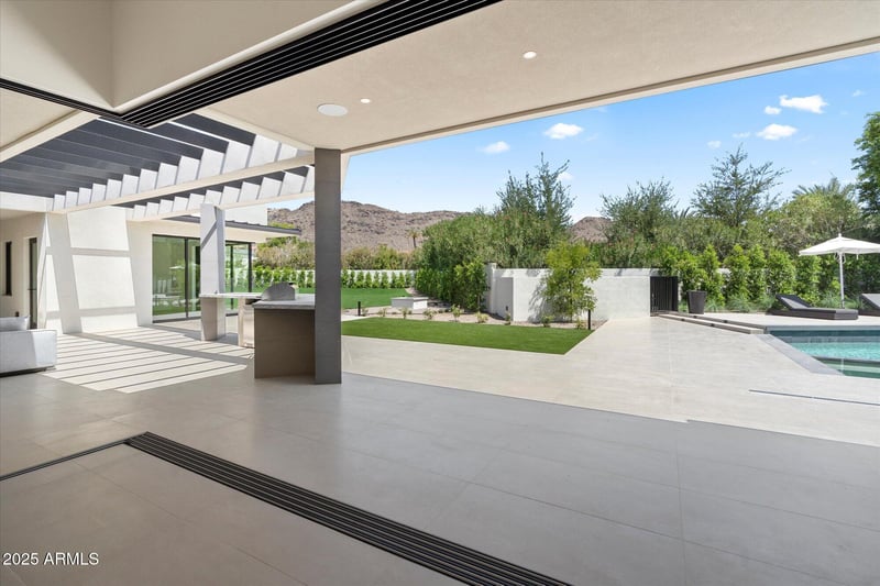 6120 Redwing Rd, Paradise Valley, AZ 85253