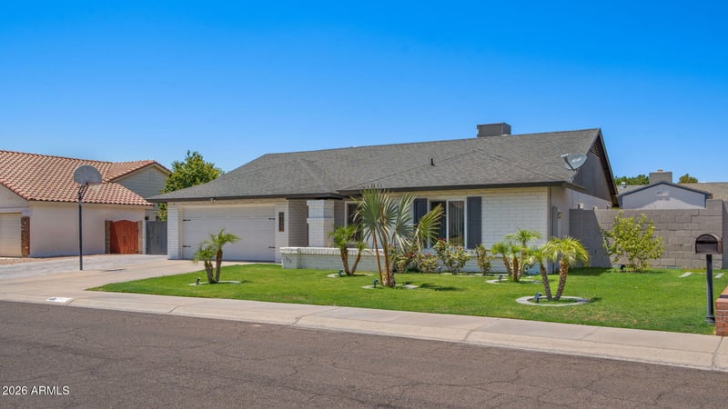 6120 W Shangri La Rd, Glendale, AZ 85304