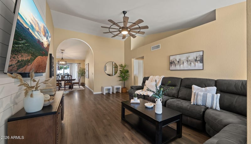 6120 W Shangri La Rd, Glendale, AZ 85304