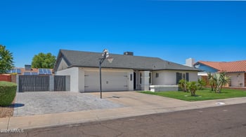 6120 Shangri La Rd, Glendale, AZ 85304