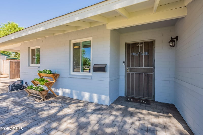 6121 11th St, Phoenix, AZ 85014