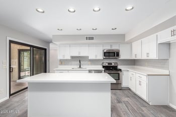 6121 Vernon Ave, Scottsdale, AZ 85257