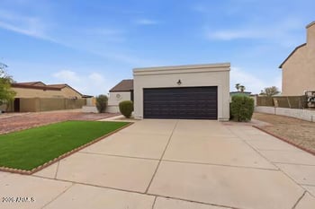 6121 W Maui Ln, Glendale, AZ 85306