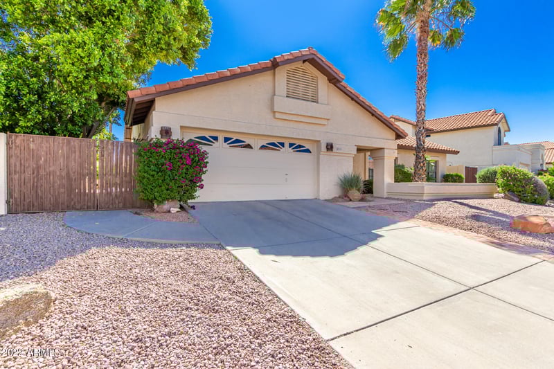 6122 Saddleback St, Mesa, AZ 85215