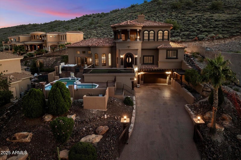 6123 Alameda Rd, Glendale, AZ 85310