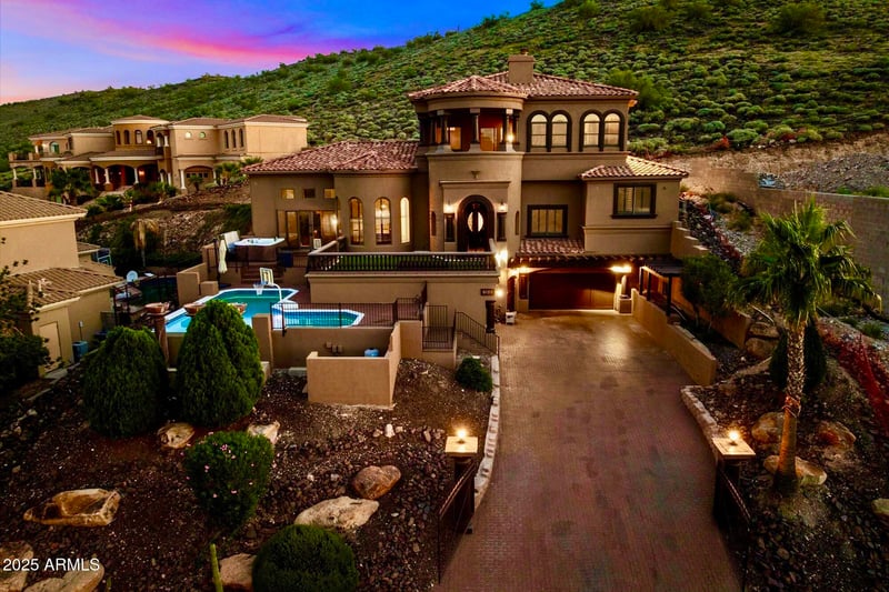 6123 Alameda Rd, Glendale, AZ 85310