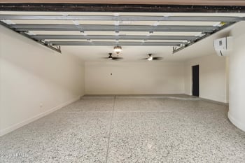 6123 Alameda Rd, Glendale, AZ 85310