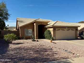 6123 Fallen Leaf Ln, Glendale, AZ 85310