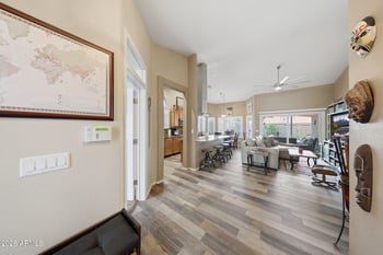 6123 Fallen Leaf Ln, Glendale, AZ 85310