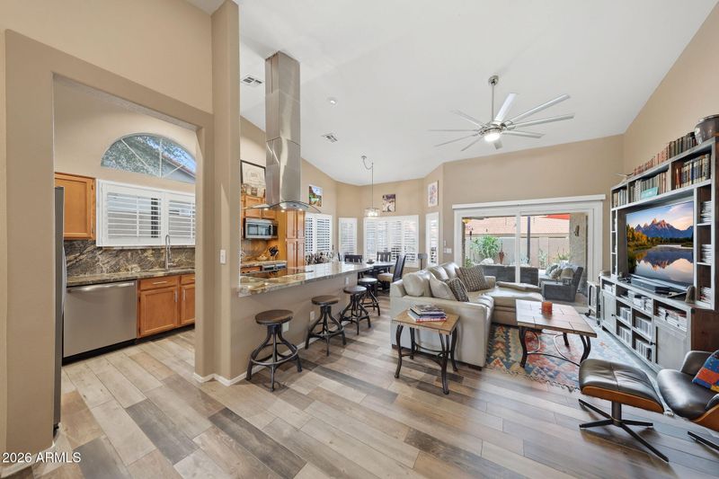 6123 W Fallen Leaf Ln, Glendale, AZ 85310