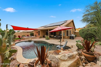 6123 Fallen Leaf Ln, Glendale, AZ 85310
